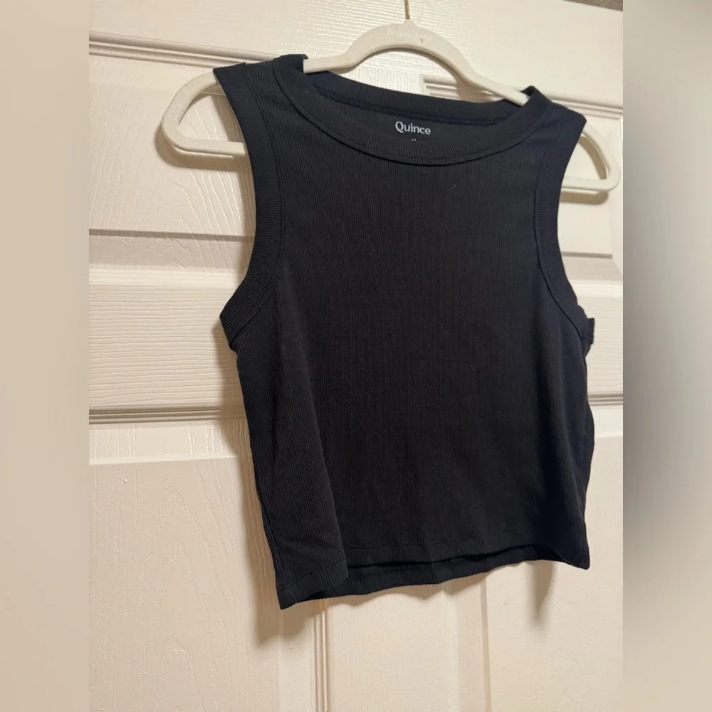 Quince Ribbed Black Crew Neck Tank  Top - Picture 3 of 7